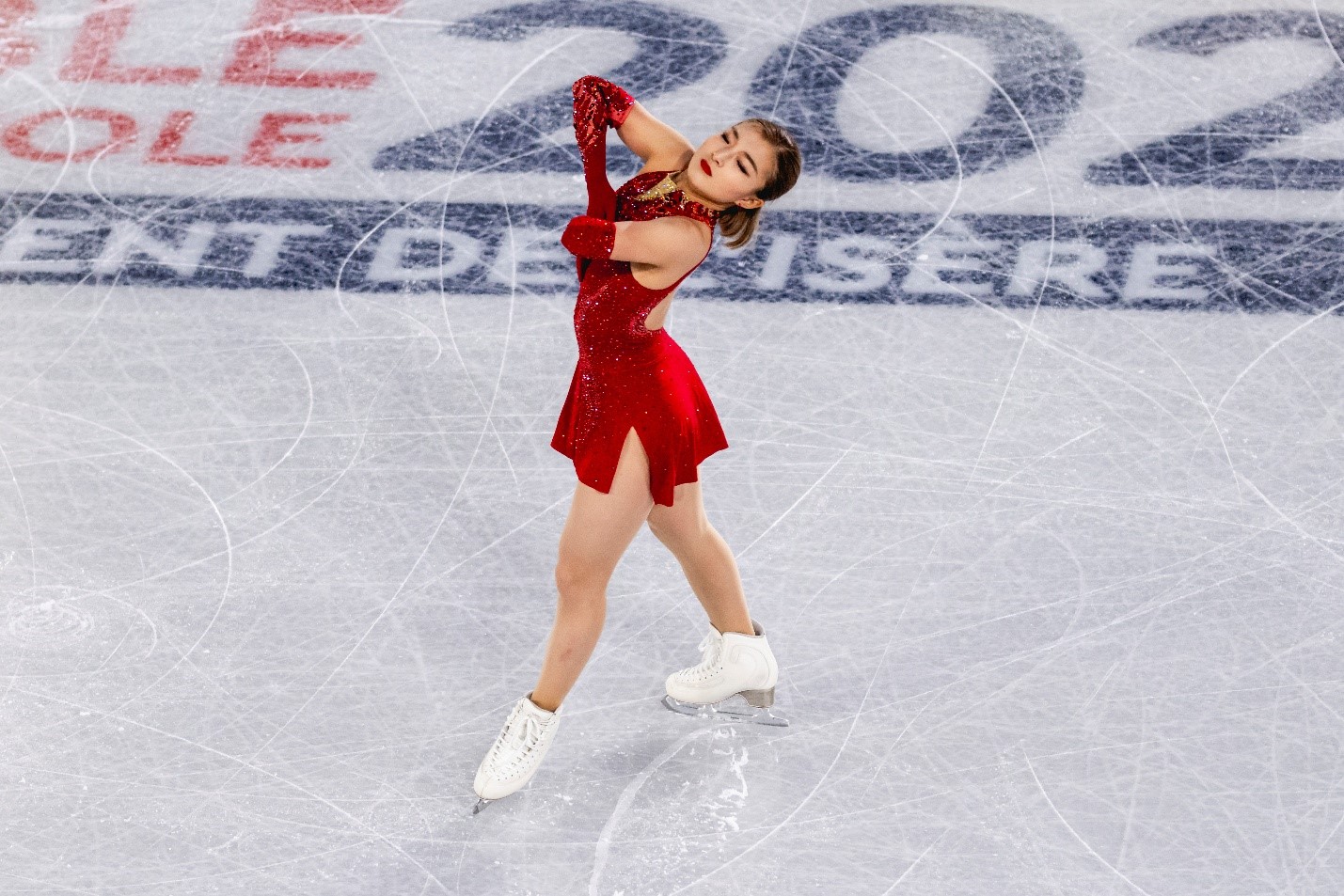A person ice skating on iceAI-generated content may be incorrect., Bild